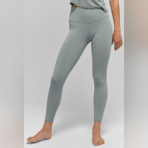 Alo Lunar Grey 7/8 High-Waist Airbrush Legging Size M